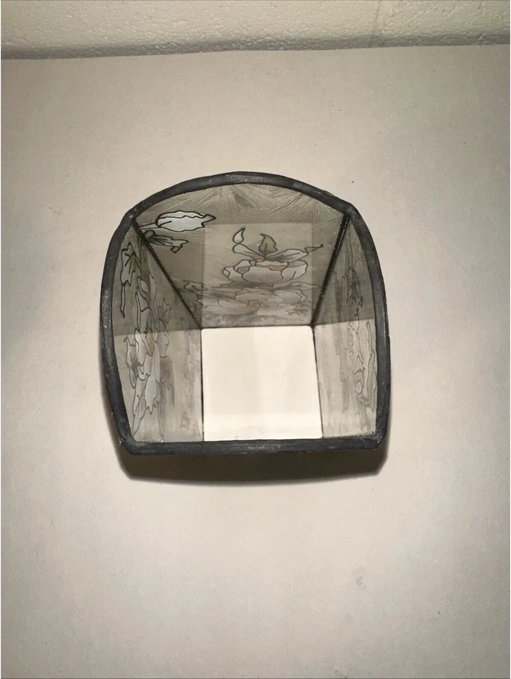Tiffany Style Victorian Lamp Shade Candle Cover Stained Glass Magnolia Flowers